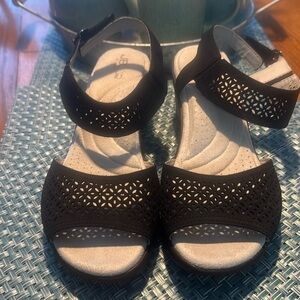 JBU by Jambu Black Toledo Wedge Sandals - Size 8.5